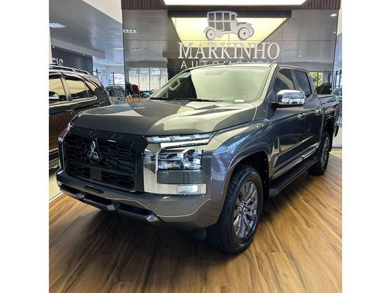 MITSUBISHI TRITON 2.4 BITURBO DIESEL CD HPE 4X4 AUTOMÁTICO MITSUBISHI TRITON 2.4 BITURBO DIESEL CD HPE 4X4 AUTOMÁTICO